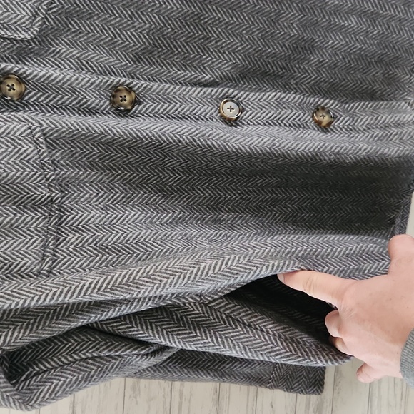 To big - Picture 4 of 4